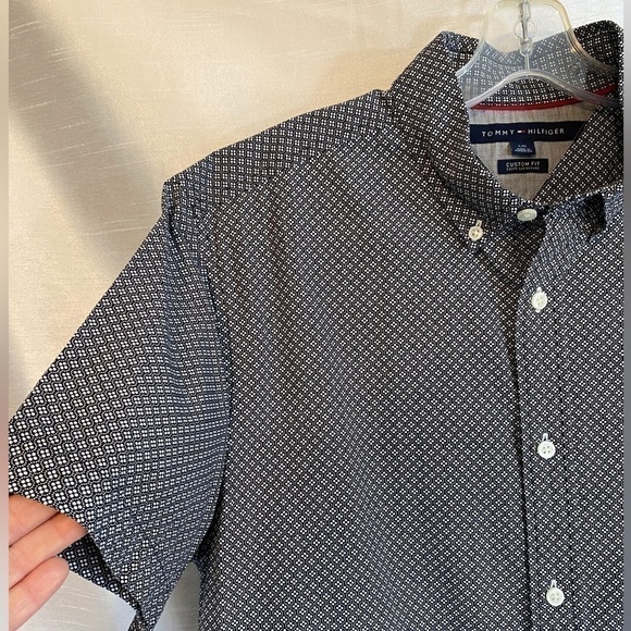 Tommy Hilfiger Short Sleeve Button-Down Shirt  Navy Blue Mens Lg - Picture 5 of 10
